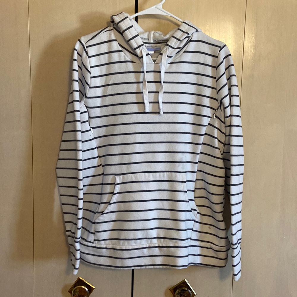 Nursing sweatshirt